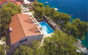 6 Bedroom Awesome Home In Prizba